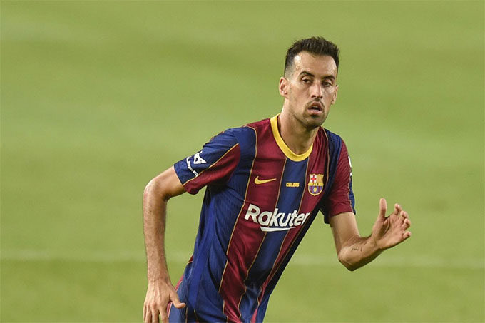 Barcelona Nhắm Eduardo Camavinga Thay Thế Busquets
