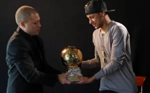 Neymar và Cuộc Chiến Không Thể Giành Quả Bóng Vàng